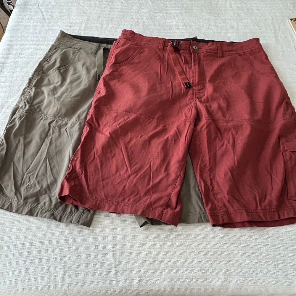 Prana Breathe Zion Cargo Shorts Lot of 2 Mens XL Red Olive Green M3STRE110